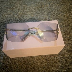 Chic Blue Tinted Sunglasses